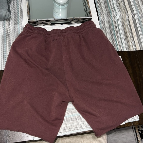 Gymshark - Shorts - Picture 3 of 4
